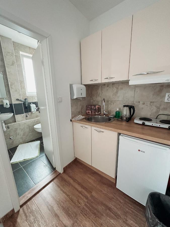 San Lux Dunavska Novi Sad Luaran gambar
